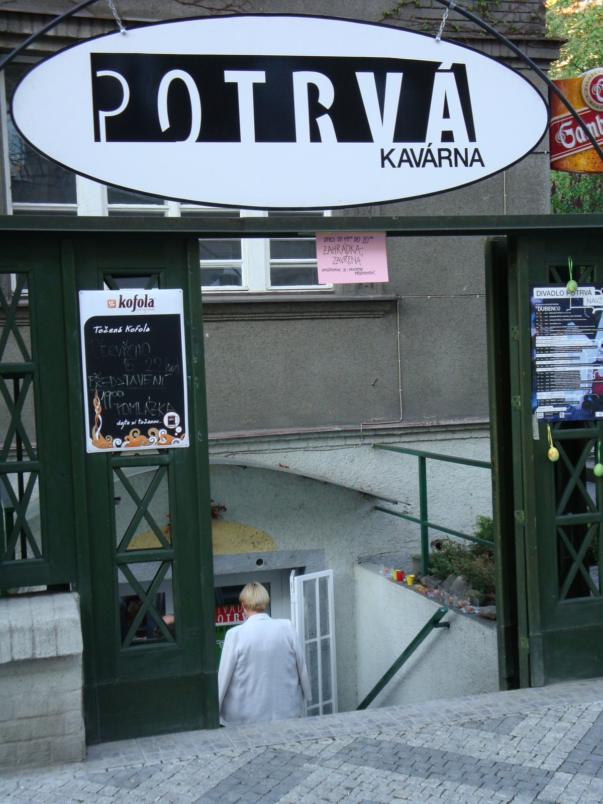 Kavárna POTRVÁ